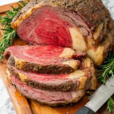 Juicy Prime Rib with Rosemary and Garlic Rub Recipe