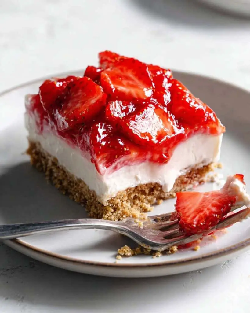 Strawberry Pretzel Salad Recipe