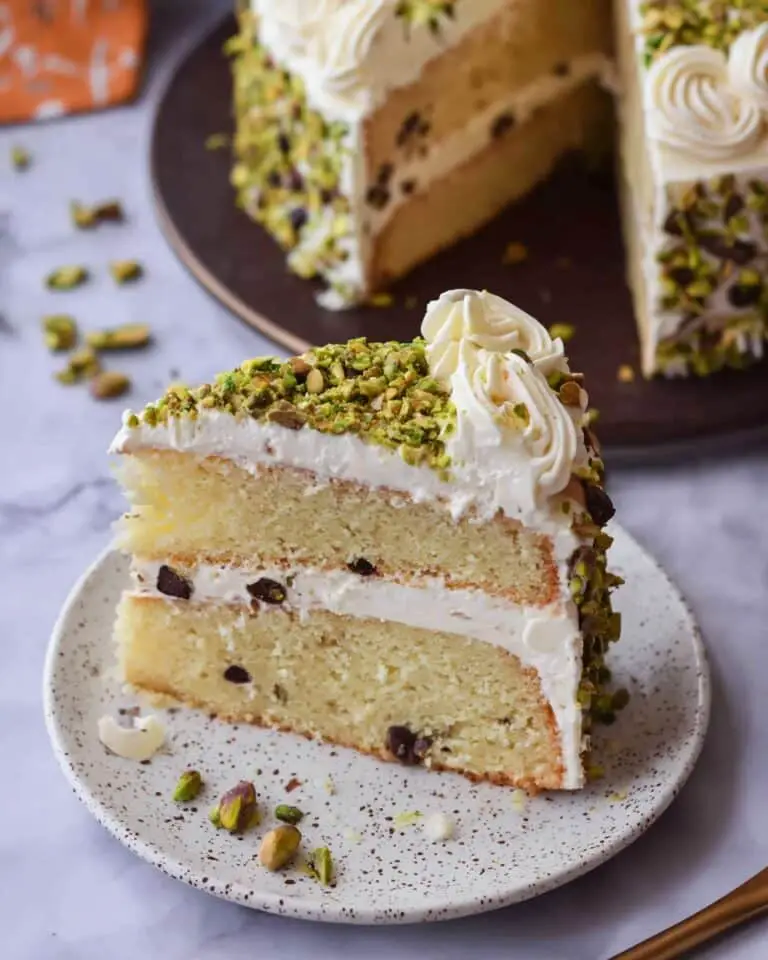 Pistachio Cannoli Cake Recipe