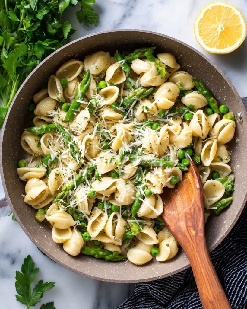 Creamy Asparagus and Peas Pasta with Lemon Recipe