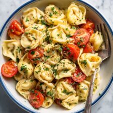 20 Minute Cheese Tortellini with Tomatoes and Parsley Recipe