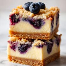 Blueberry Cheesecake Crumble Bars Recipe