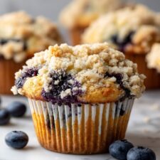 Blueberry Muffins with Crumble Topping Recipe