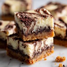 Easy S’mores Cookie Bars Recipe