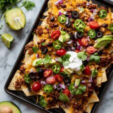 25-Minute Veggie-Loaded Beef and Bean Nachos Recipe
